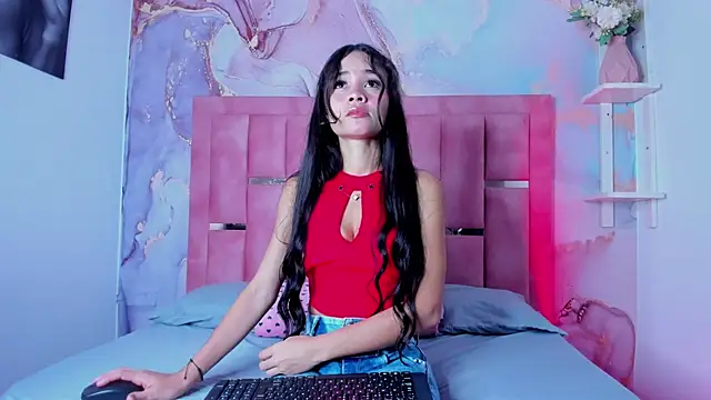 Isis Blaze online show from January 18, 3:10 am