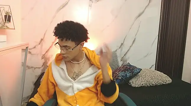 JacobBlackwell  online show from March 17, 3:55 am