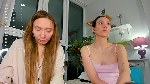 JohnetteConstine online show from December 20, 5:42 pm