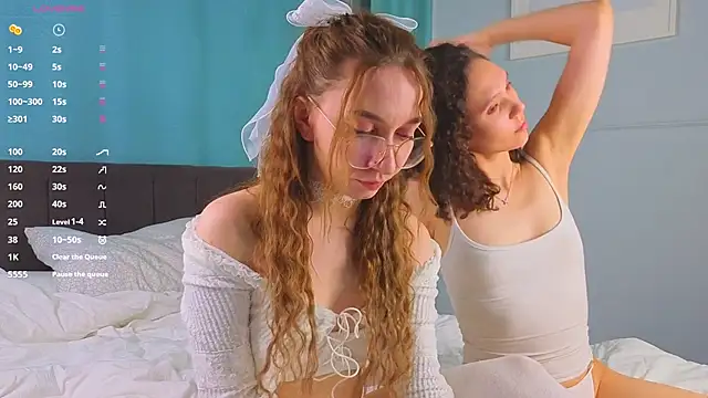 JohnetteConstine online show from December 22, 5:43 pm