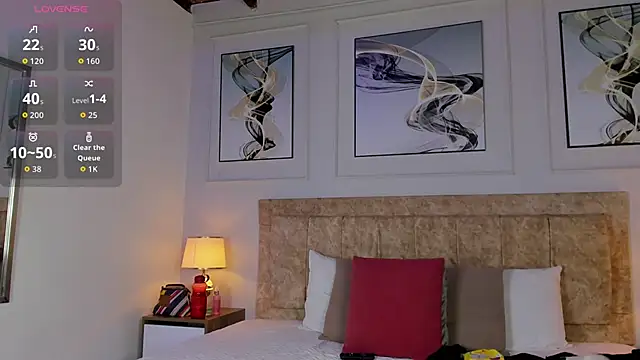 Snapshot of celeste_collins_ chatting on November 26, 12:17 pm celeste collins online show from November 26, 12:17 pm