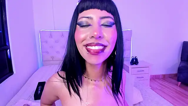 Snapshot of Nina_fox_0691 chatting on May 15, 11:56 pm Nina fox 0691 online show from May 15, 11:56 pm