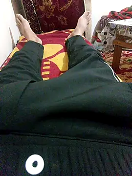 latarak321 online show from November 18, 6:45 pm