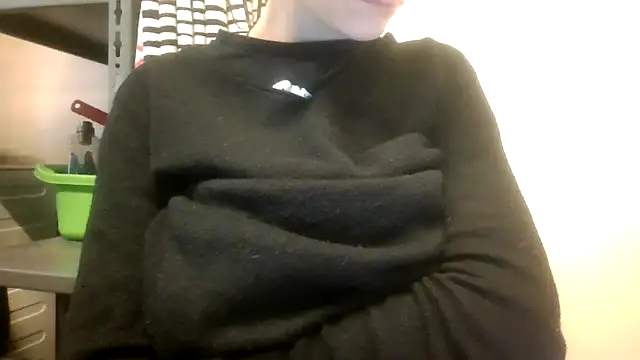Snapshot of SuperValentina chatting on March 28, 4:28 pm SuperValentina online show from March 28, 4:28 pm