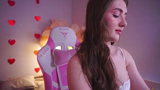 LureOfEva online show from February 15, 9:00 pm