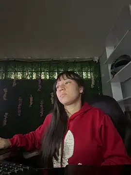 Snapshot of Damara_Rolands- chatting on February 19, 3:30 pm Damara Rolands- online show from February 19, 3:30 pm