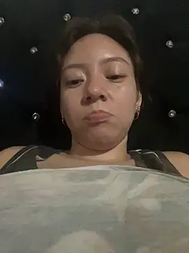 Snapshot of Damara_Rolands- chatting on May 7, 12:49 am Damara Rolands- online show from May 7, 12:49 am