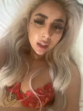 Snapshot of zara_bellexx chatting on February 28, 5:14 pm zara bellexx online show from February 28, 5:14 pm