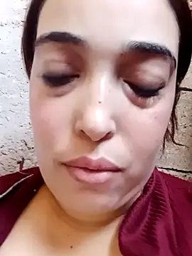 Snapshot of Mar-wa_1 chatting on November 9, 3:21 pm Mar-wa 1 online show from November 9, 3:21 pm