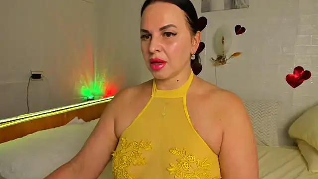 Snapshot of MIRAA_LUV chatting on May 21, 4:47 pm MIRAA LUV online show from May 21, 4:47 pm