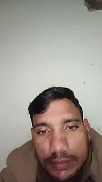 Snapshot of BiggerDickGuy chatting on January 8, 2:25 am BiggerDickGuy online show from January 8, 2:25 am