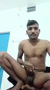 Snapshot of BiggerDickGuy chatting on January 10, 5:37 pm BiggerDickGuy online show from January 10, 5:37 pm