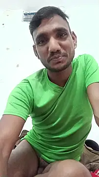 Snapshot of BiggerDickGuy chatting on January 13, 5:40 pm BiggerDickGuy online show from January 13, 5:40 pm