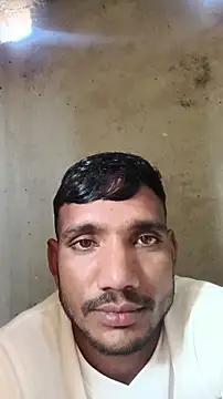 Snapshot of BiggerDickGuy chatting on January 14, 7:58 am BiggerDickGuy online show from January 14, 7:58 am