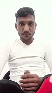 Snapshot of BiggerDickGuy chatting on January 18, 7:39 pm BiggerDickGuy online show from January 18, 7:39 pm