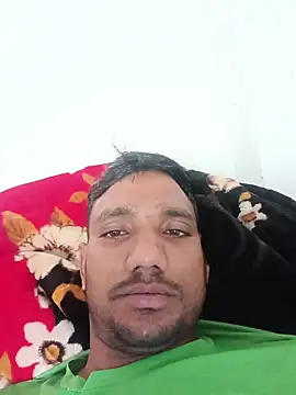 Snapshot of BiggerDickGuy chatting on March 7, 11:51 am BiggerDickGuy online show from March 7, 11:51 am