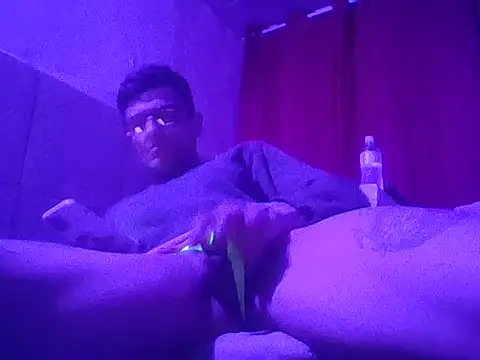 Snapshot of Testcam69 chatting on July 6, 12:13 pm Testcam69 online show from July 6, 12:13 pm