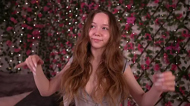 Petite Polly online show from December 14, 6:12 pm