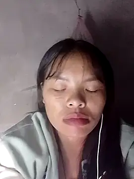 Snapshot of hello-cute chatting on October 20, 4:18 pm hello-cute online show from October 20, 4:18 pm