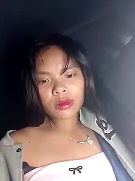 Snapshot of hello-cute chatting on October 31, 6:14 am hello-cute online show from October 31, 6:14 am