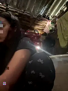 Snapshot of hello-cute chatting on November 15, 8:33 am hello-cute online show from November 15, 8:33 am