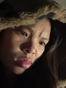 Snapshot of hello-cute chatting on November 28, 6:43 pm hello-cute online show from November 28, 6:43 pm