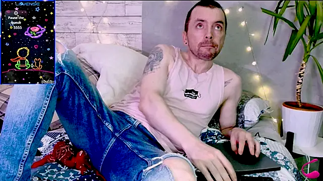 Markus Rivas online show from October 26, 11:53 pm