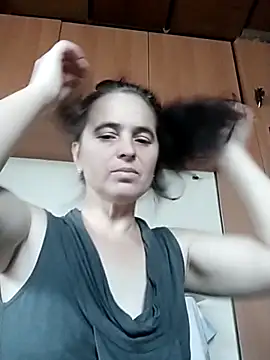 Snapshot of Ella-433 chatting on November 20, 9:42 am Ella-433 online show from November 20, 9:42 am