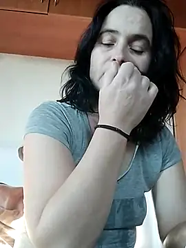 Snapshot of Ella-433 chatting on November 24, 12:27 pm Ella-433 online show from November 24, 12:27 pm