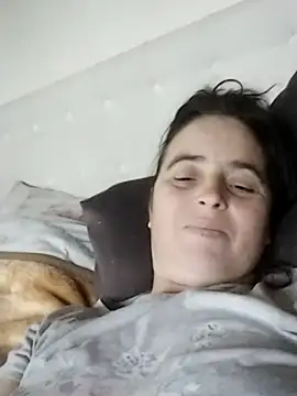 Snapshot of Ella-433 chatting on December 3, 12:14 pm Ella-433 online show from December 3, 12:14 pm