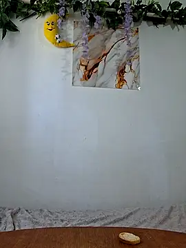Nika aa online show from July 29, 1:42 pm