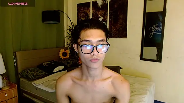 AsianCarl online show from November 12, 5:02 pm