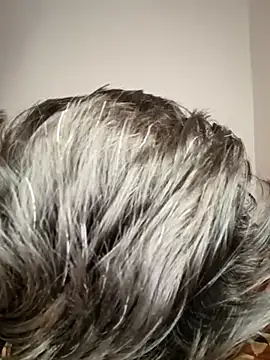 Lovebirdss online show from December 3, 10:02 am