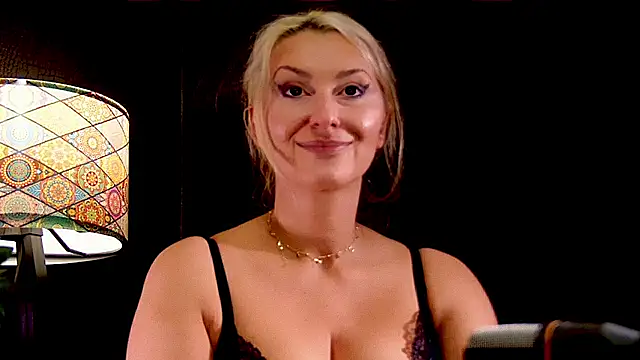 LeticiaReys online show from November 6, 5:47 pm