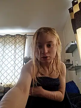 Snapshot of cinnamon-xx chatting on May 16, 12:48 pm cinnamon-xx online show from May 16, 12:48 pm