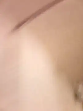 Snapshot of B1GLO chatting on November 27, 12:35 am B1GLO online show from November 27, 12:35 am