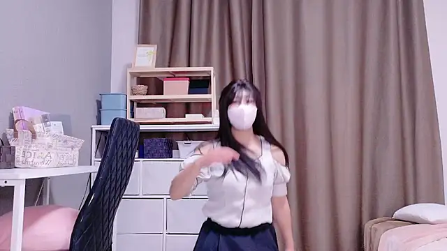 Snapshot of YuKa-zaurusu chatting on November 15, 6:11 am YuKa-zaurusu online show from November 15, 6:11 am