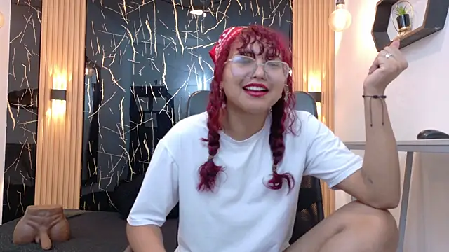 Snapshot of SamanthaFox_8 chatting on June 28, 12:00 pm SamanthaFox 8 online show from June 28, 12:00 pm