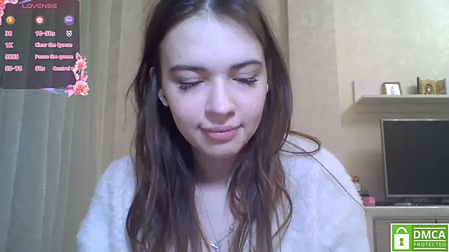 Snapshot of CeyaLier chatting on May 6, 6:13 pm CeyaLier online show from May 6, 6:13 pm