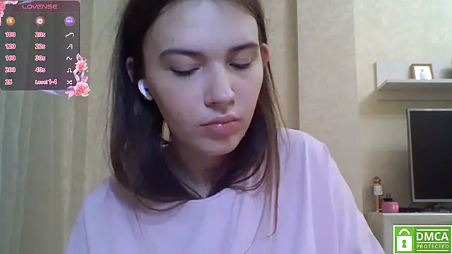 Snapshot of CeyaLier chatting on May 17, 6:04 pm CeyaLier online show from May 17, 6:04 pm