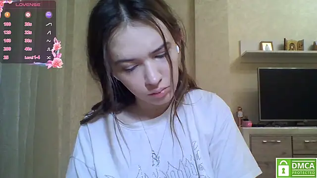 Snapshot of CeyaLier chatting on May 21, 6:59 pm CeyaLier online show from May 21, 6:59 pm