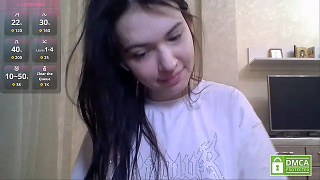 Snapshot of CeyaLier chatting on June 1, 6:31 pm CeyaLier online show from June 1, 6:31 pm