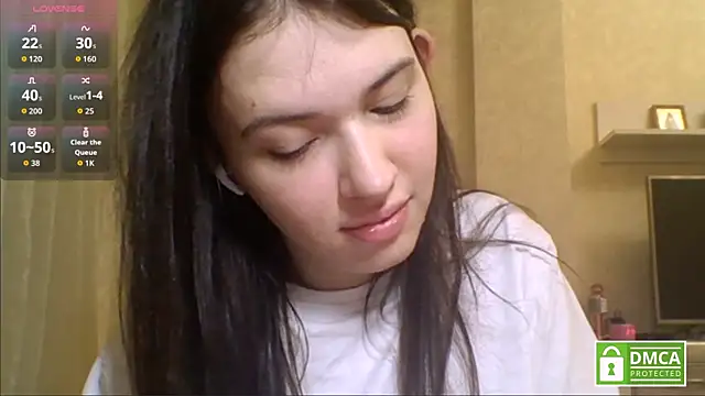 Snapshot of CeyaLier chatting on June 3, 6:46 pm CeyaLier online show from June 3, 6:46 pm