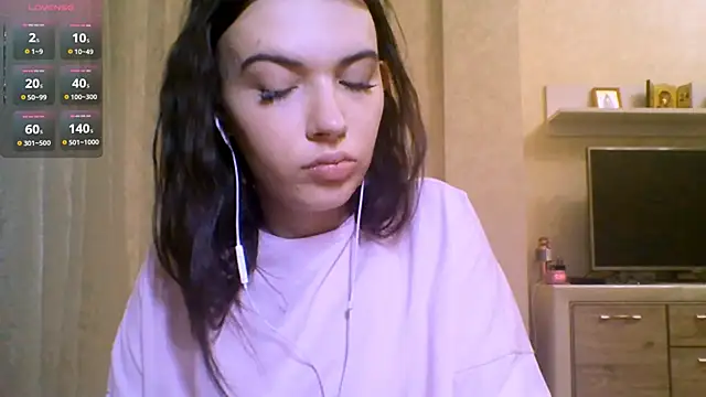 Snapshot of CeyaLier chatting on June 11, 12:32 am CeyaLier online show from June 11, 12:32 am