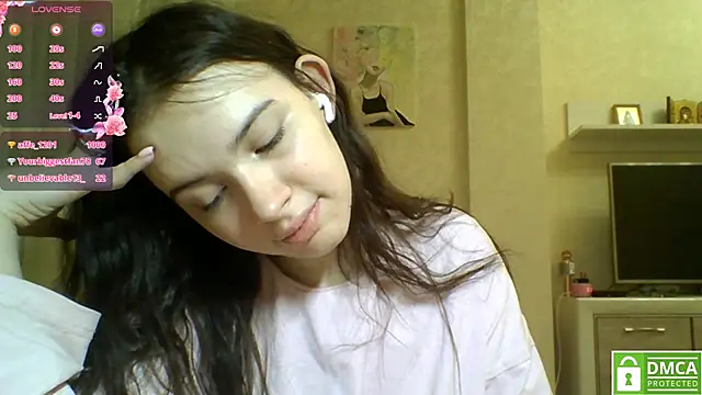 Snapshot of CeyaLier chatting on June 20, 10:23 pm CeyaLier online show from June 20, 10:23 pm
