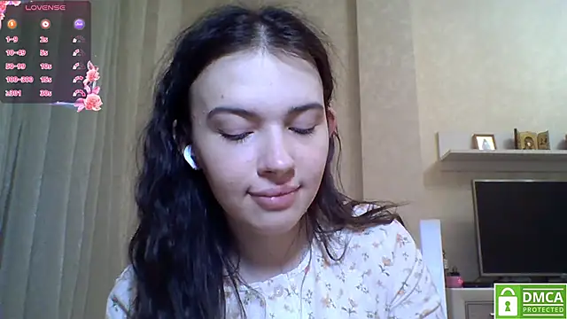 Snapshot of CeyaLier chatting on June 21, 10:34 pm CeyaLier online show from June 21, 10:34 pm