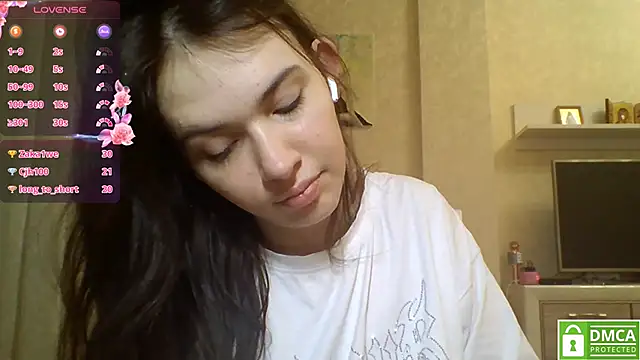 Snapshot of CeyaLier chatting on June 26, 9:19 pm CeyaLier online show from June 26, 9:19 pm