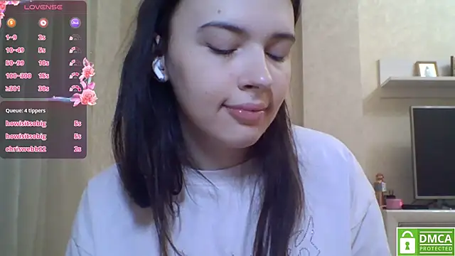 Snapshot of CeyaLier chatting on July 17, 10:47 pm CeyaLier online show from July 17, 10:47 pm