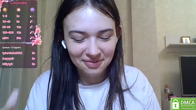 Snapshot of CeyaLier chatting on July 18, 10:57 pm CeyaLier online show from July 18, 10:57 pm