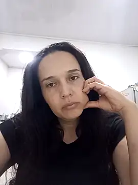 Snapshot of FiorellaDuboi chatting on November 17, 10:59 pm FiorellaDuboi online show from November 17, 10:59 pm